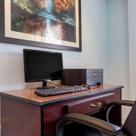 Quality Inn Sycamore - Dekalb Dış mekan fotoğraf