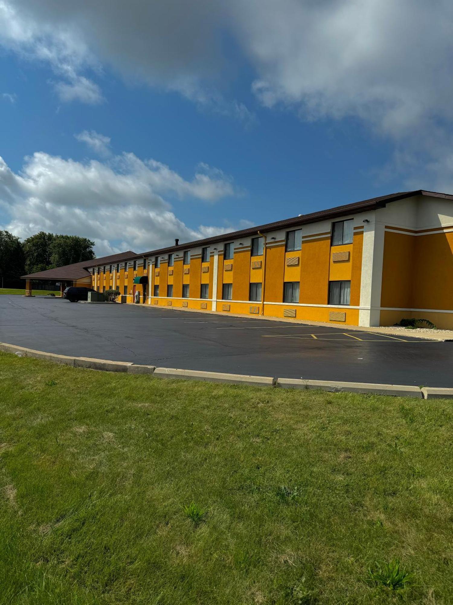 Quality Inn Sycamore - Dekalb Dış mekan fotoğraf