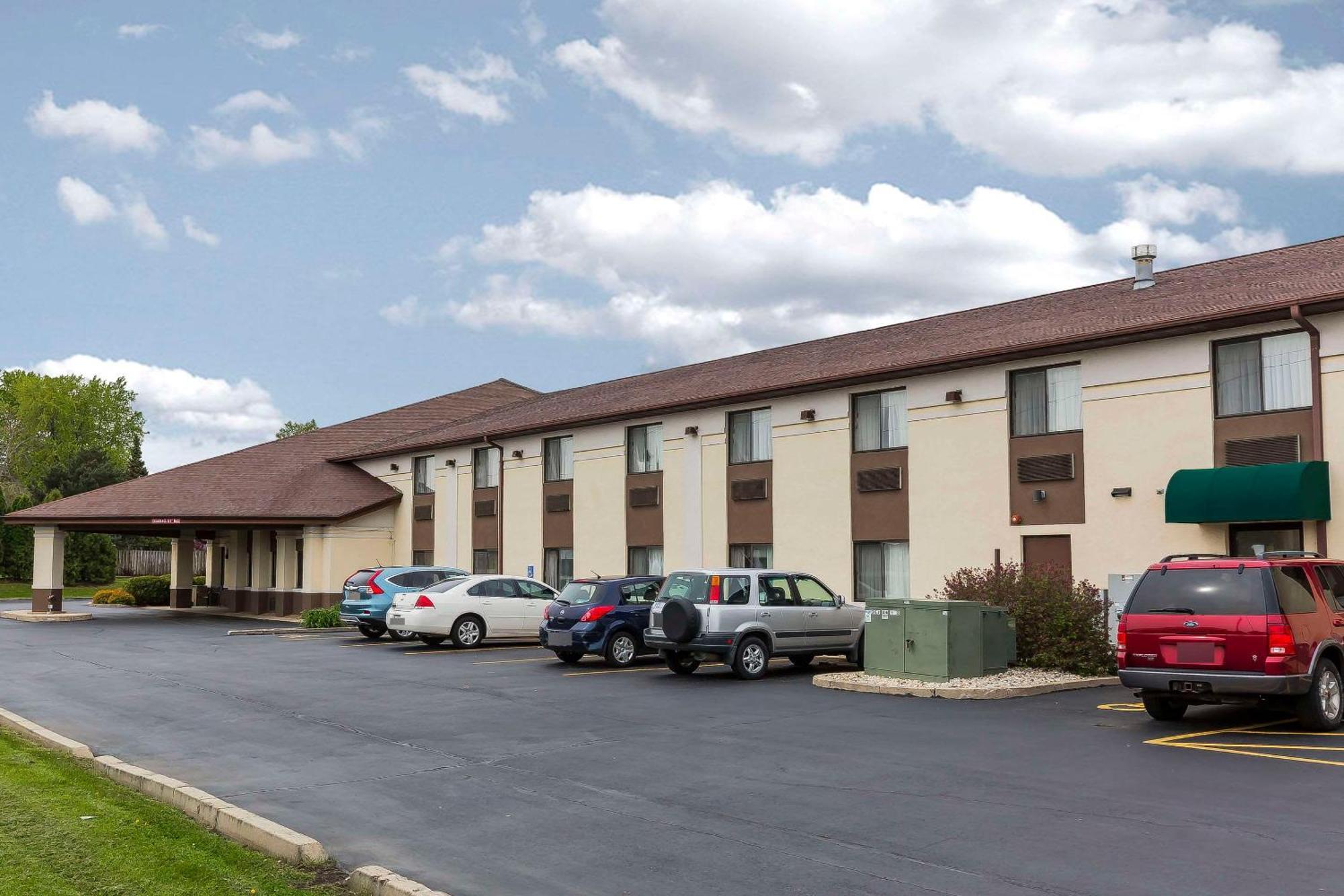 Quality Inn Sycamore - Dekalb Dış mekan fotoğraf